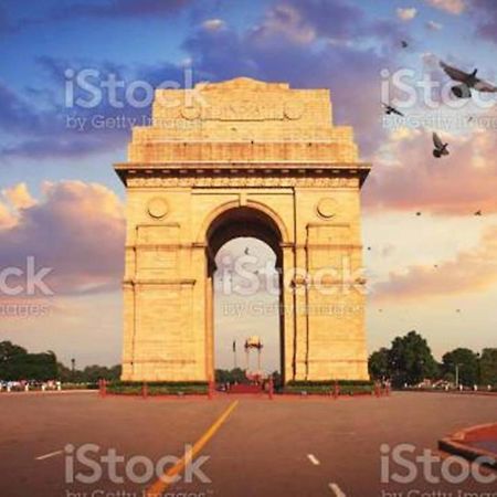 Hotel Golden Bliss At New Delhi Airport 외부 사진
