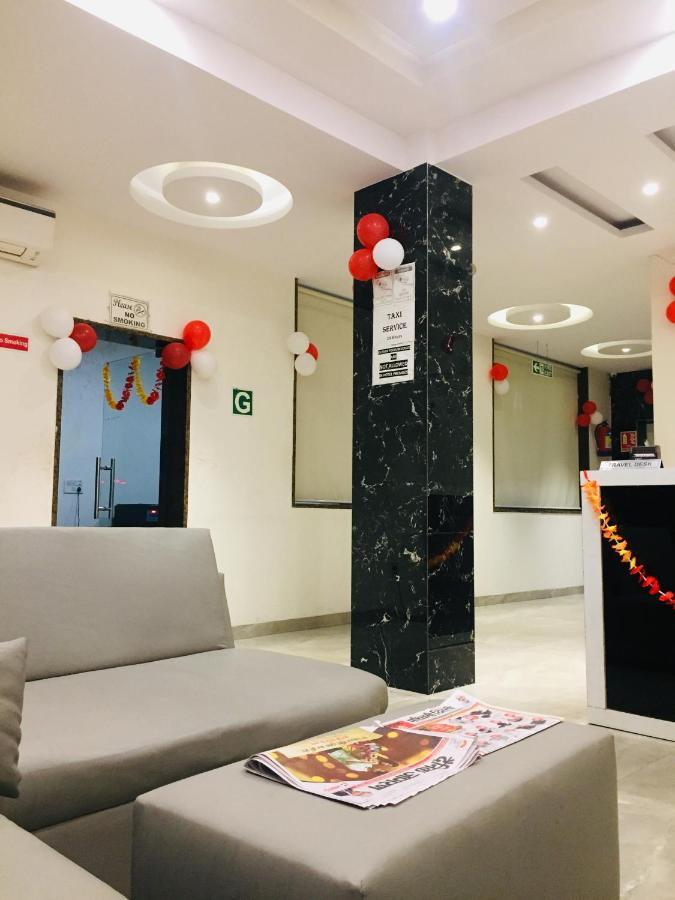 Hotel Golden Bliss At New Delhi Airport 외부 사진
