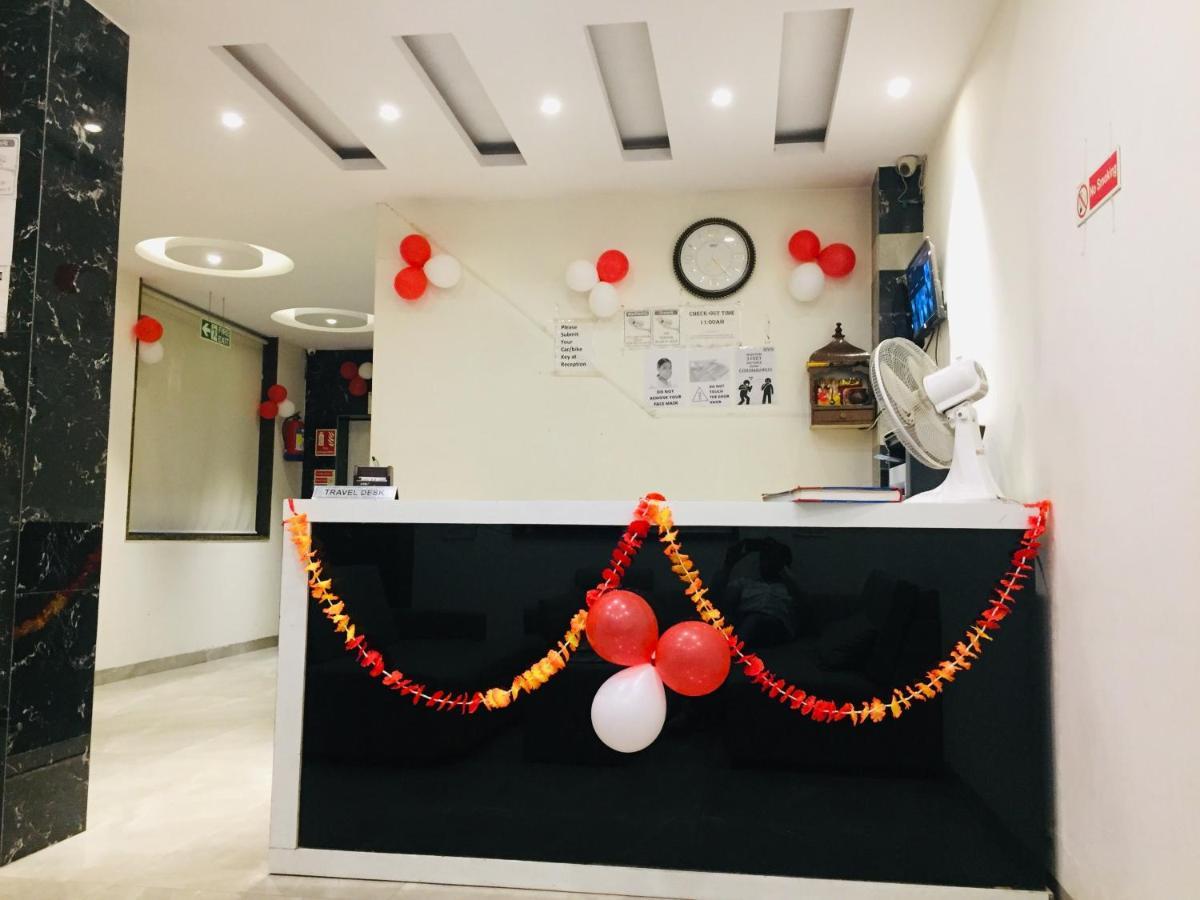 Hotel Golden Bliss At New Delhi Airport 외부 사진
